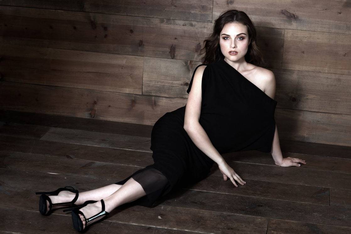 Nicole Castillo Feet