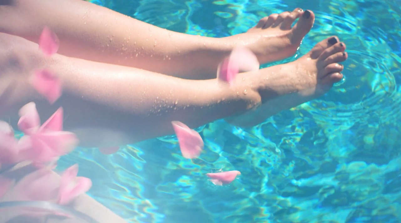 Nicole Castillo Feet