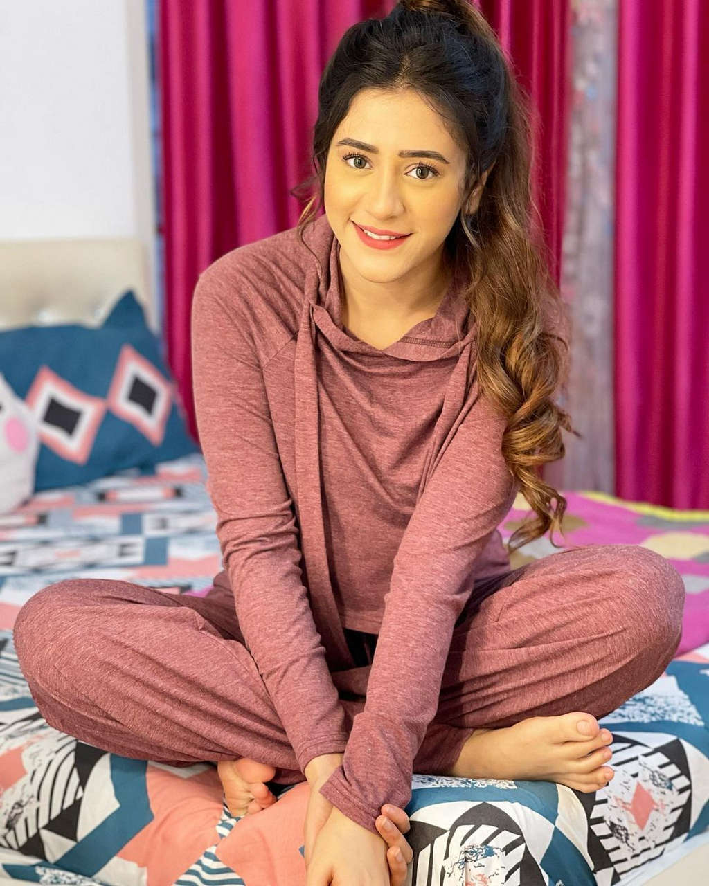 Hiba Nawab Feet