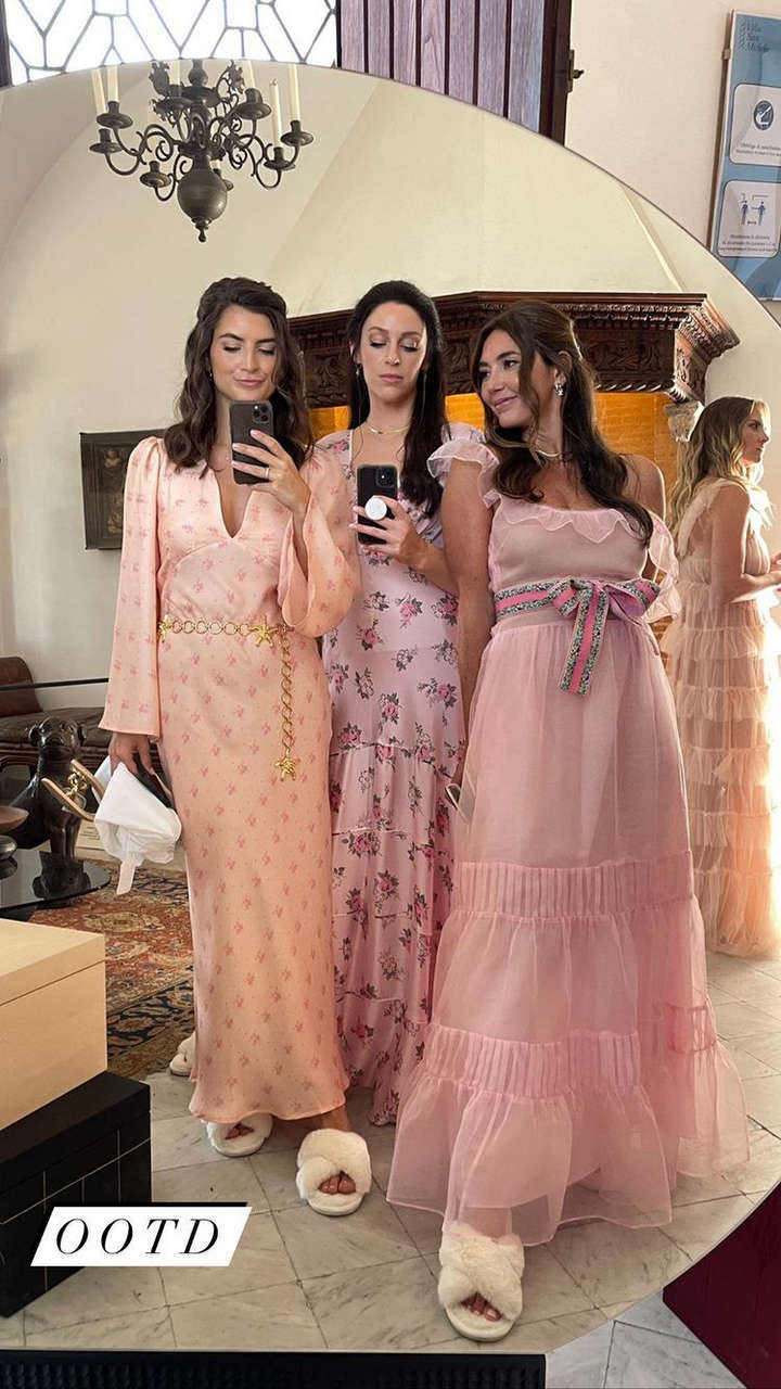 Kaitlan Collins Feet