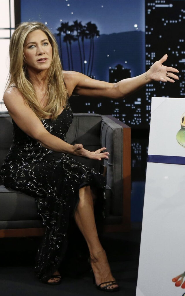 Jennifer Aniston Feet (6 sexy-photos)