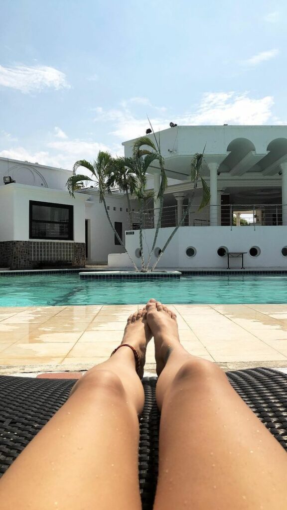 Paulina Gaitan Feet (3 pictures)