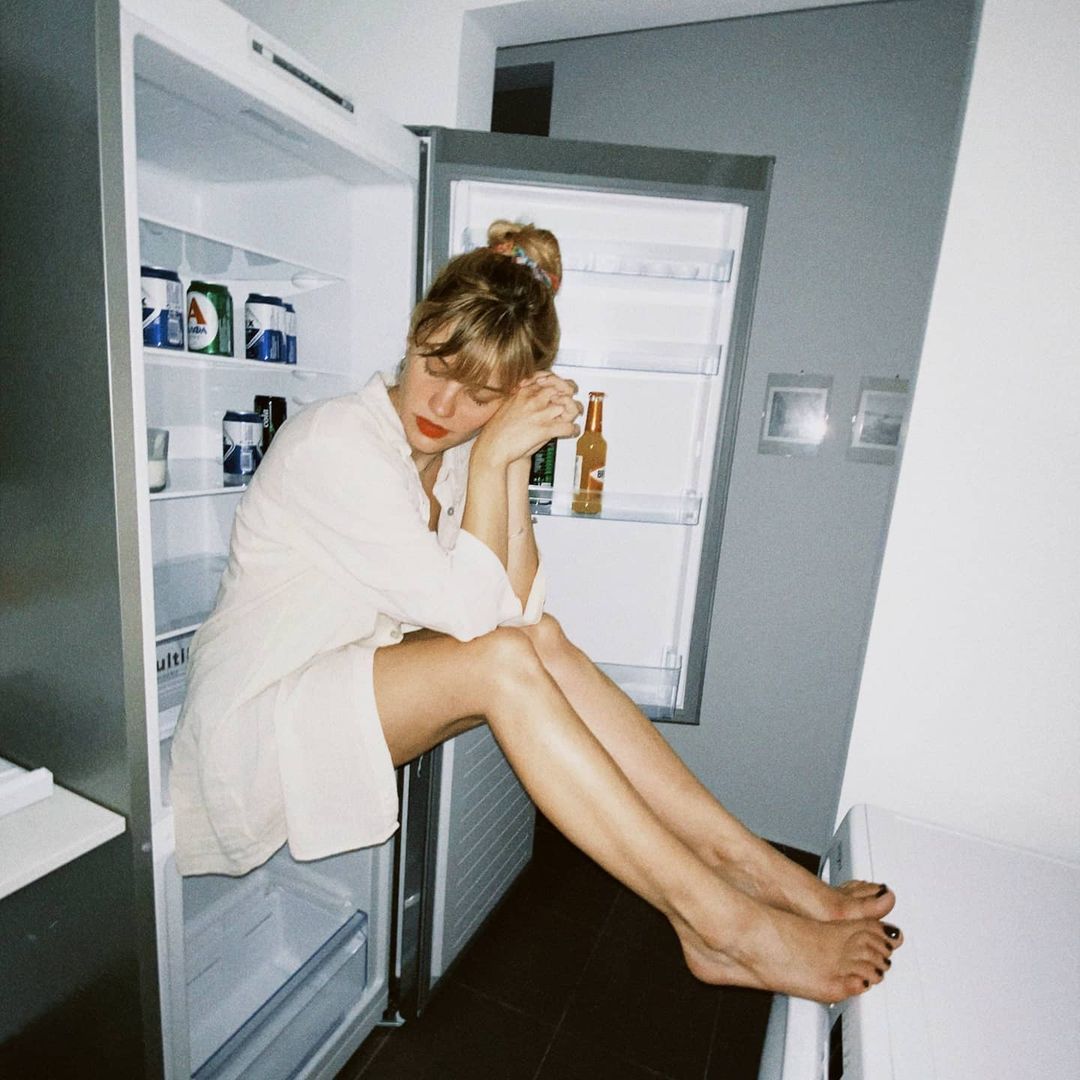 Natasa Exintaveloni Feet