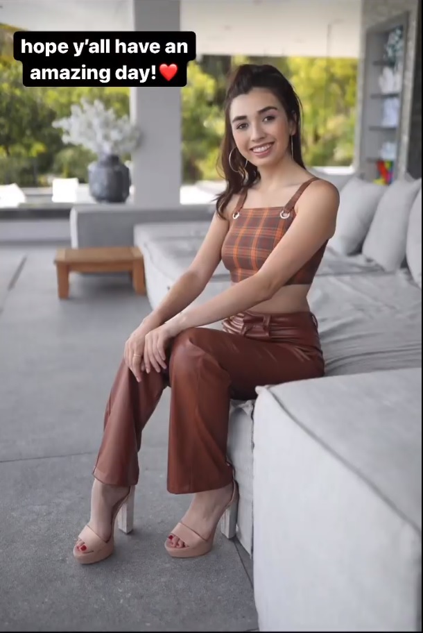 Kelsey Lynn Cook Feet