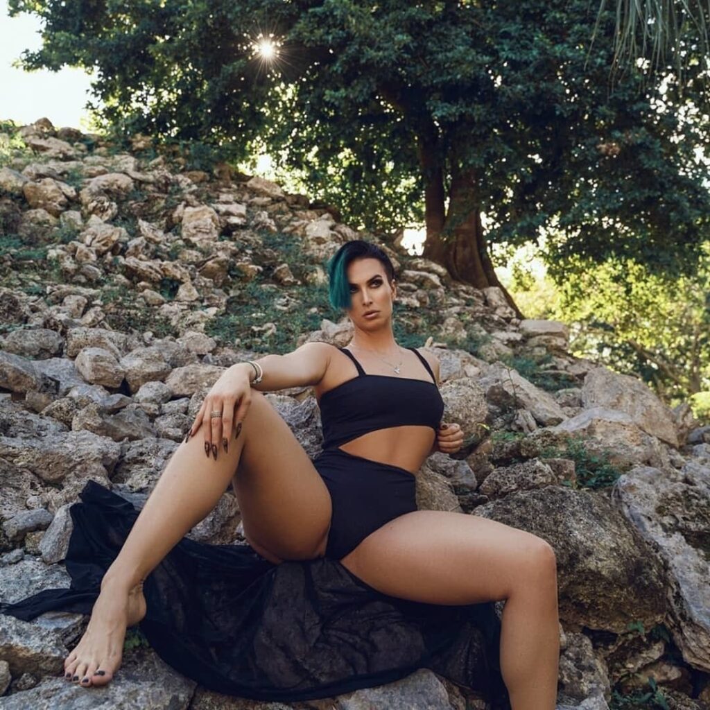 Zahra Elise Feet (6 photos)