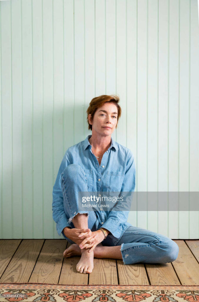 Julianne Nicholson Feet (5 images)