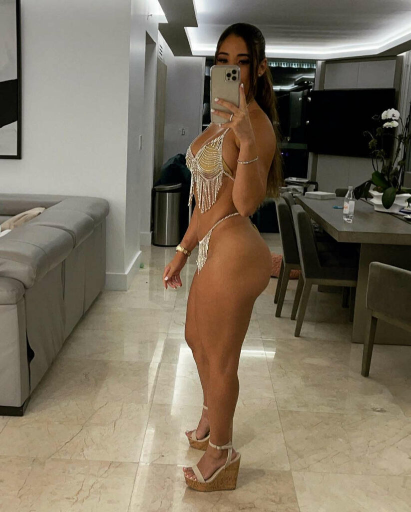 Angeline Varona Feet (6 photos)
