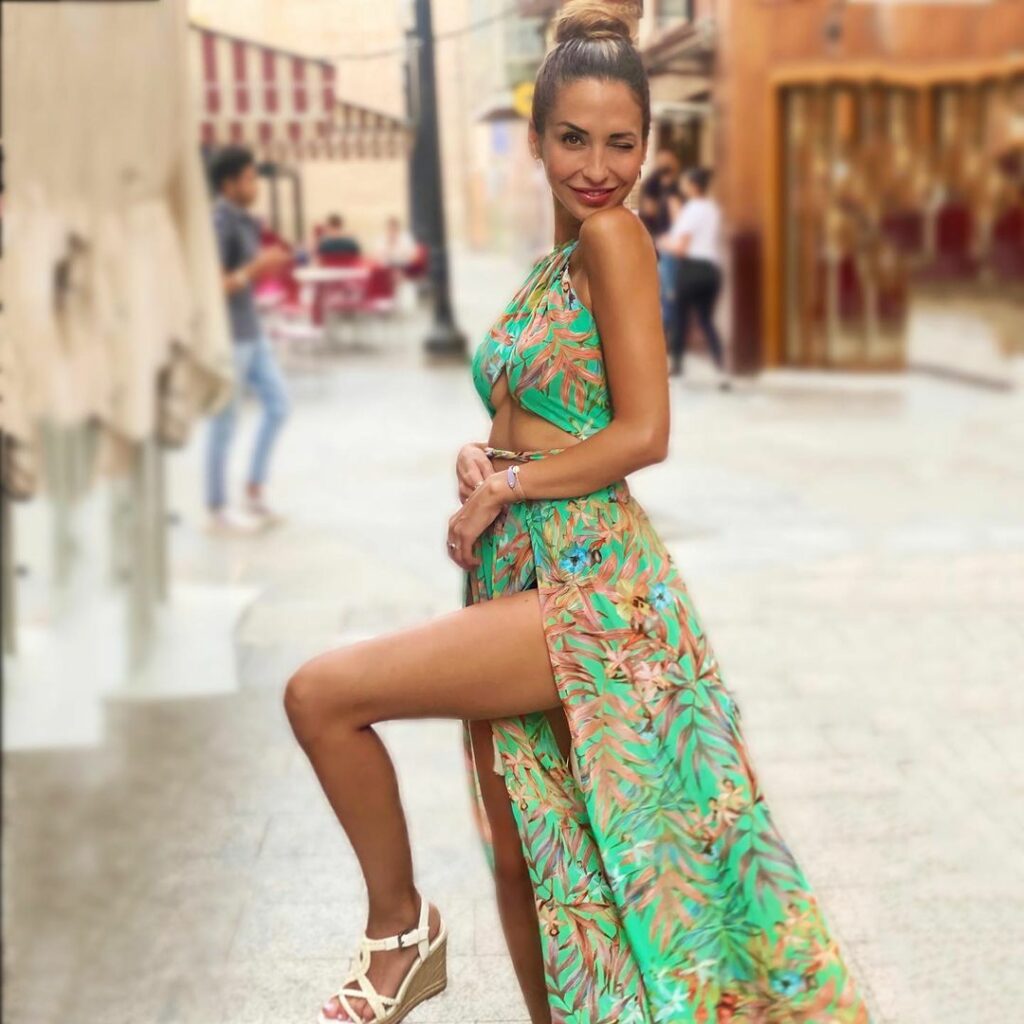 Mery Cabezuelo Feet (3 photos)
