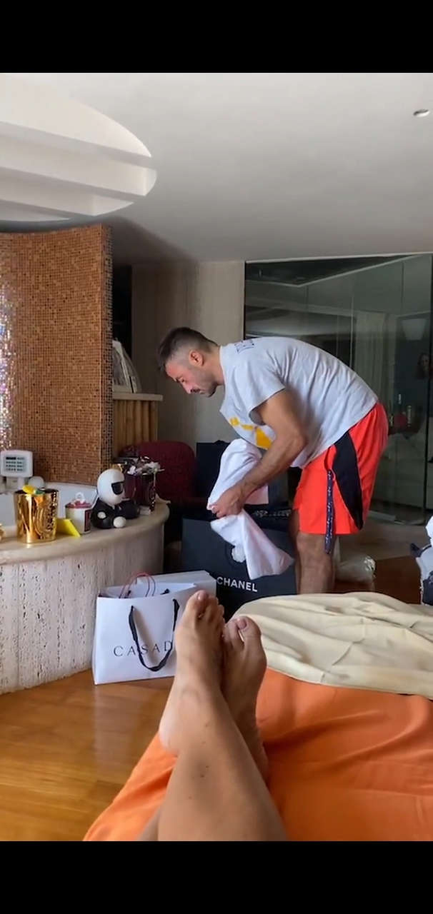 Sonia Bruganelli Feet