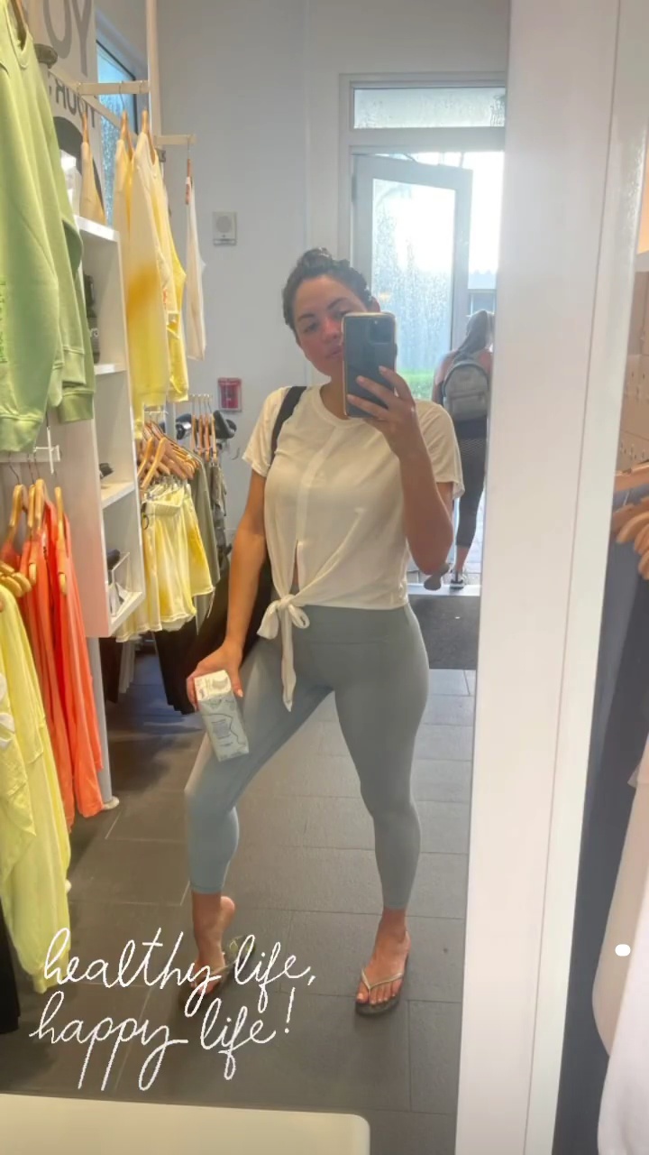 Pamela Silva Conde Feet