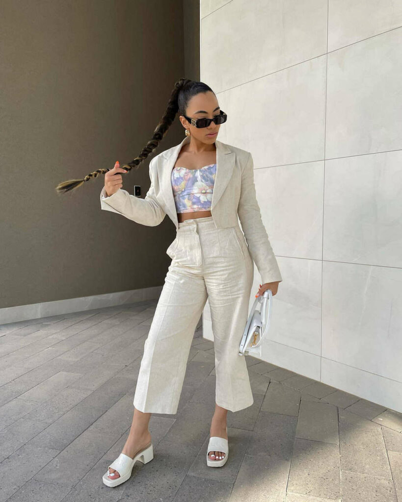 Amanda Du Pont Feet (5 images)