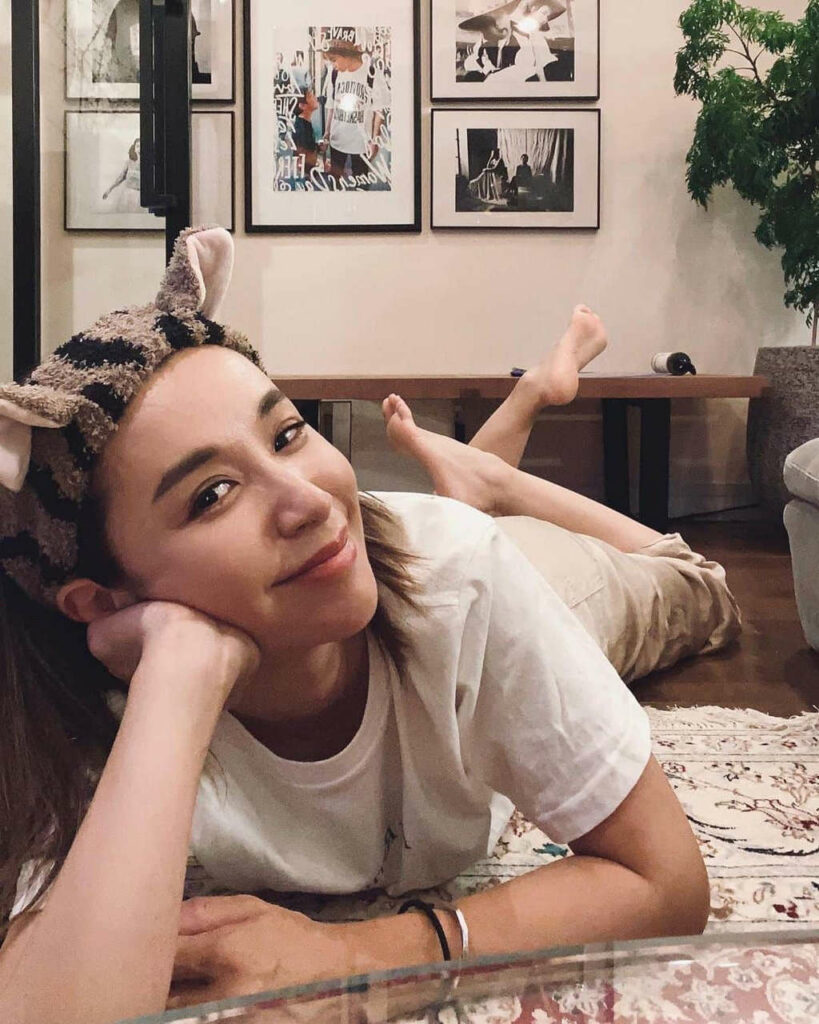Sarina Suzuki Feet (5 photos)