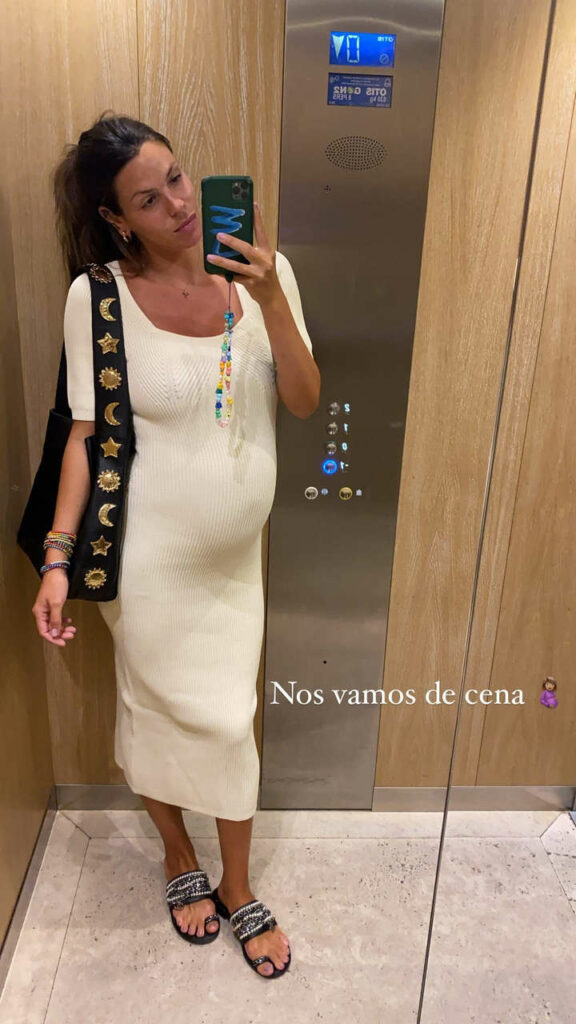 Laura Matamoros Feet (3 images)