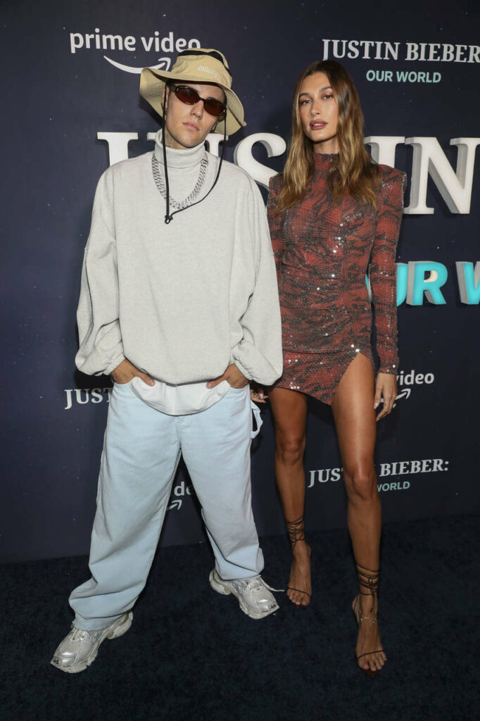 Hailey Bieber Feet (5 photos)