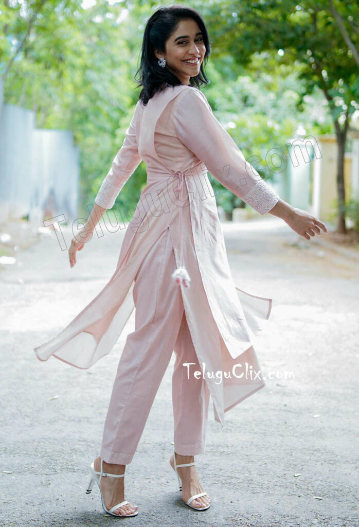 Regina Cassandra Feet (5 photos)