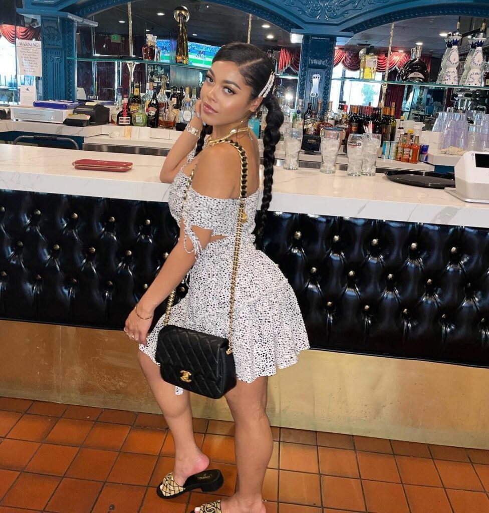 Destiny Jones Feet (2 images)