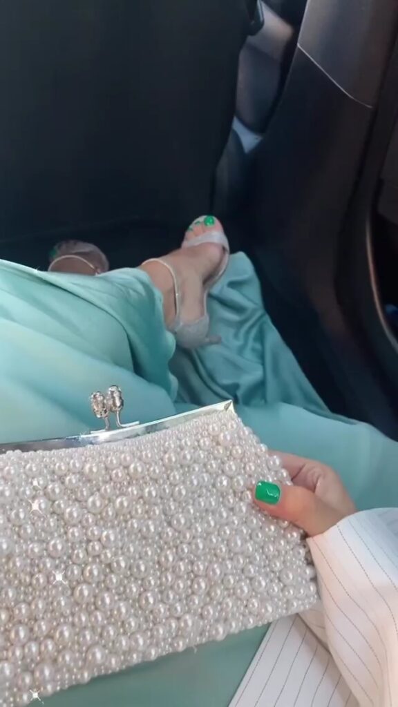 Nelli Ermolaeva Feet (4 photos)