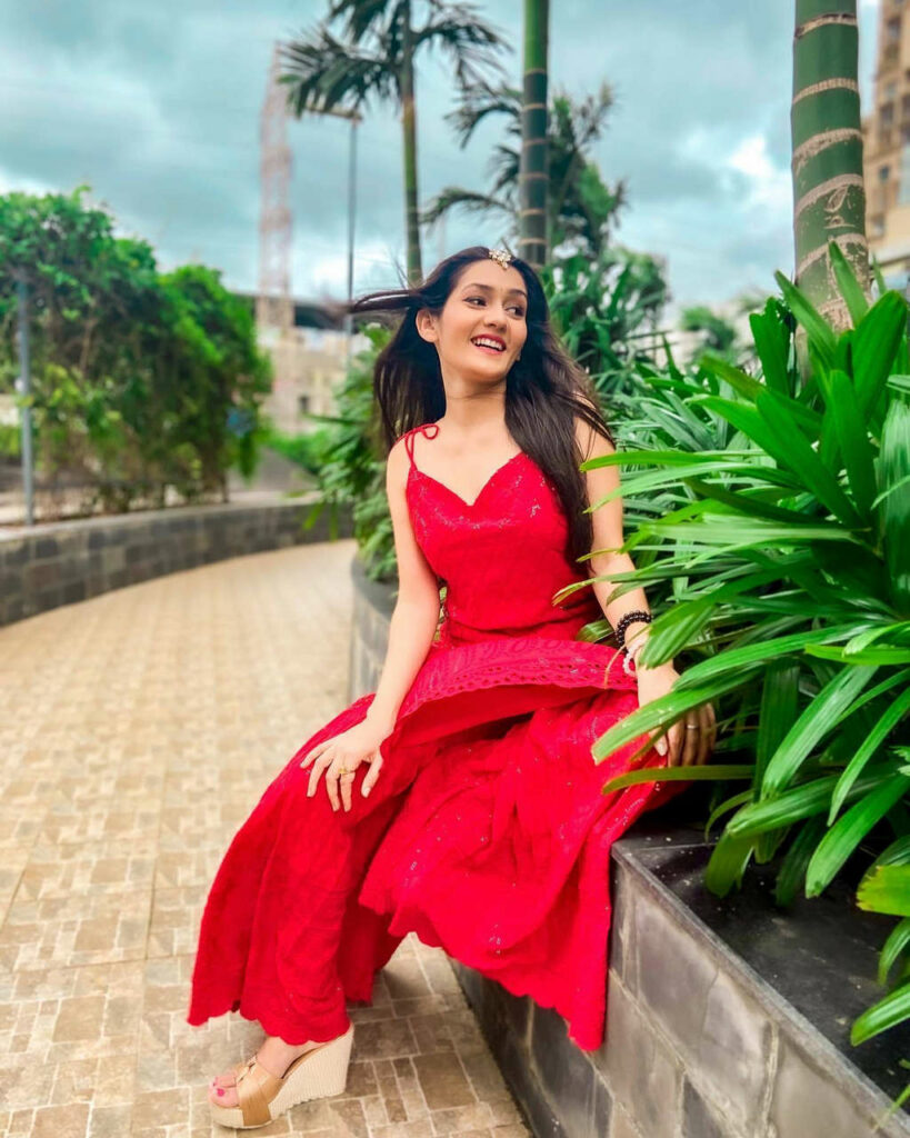 Kritika Sharma Feet (4 images)