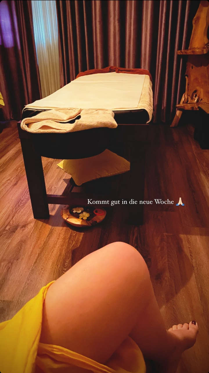 Nela Panghy Lee Feet