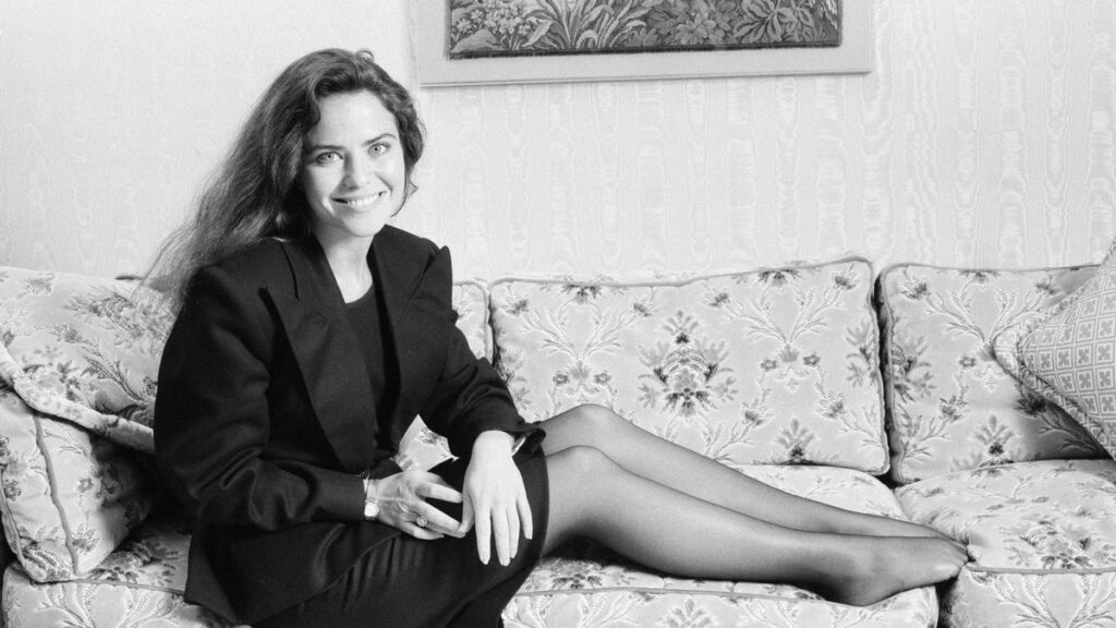 Koo Stark Feet (4 photos)