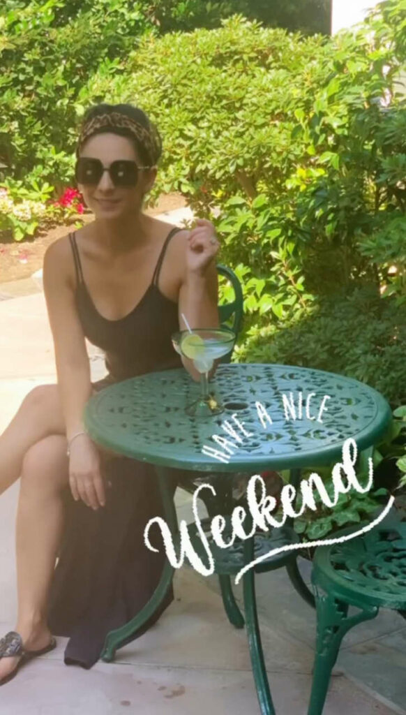 Araksya Karapetyan Feet (3 images)