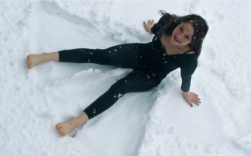 Lili Beaudoin Feet (3 photos)