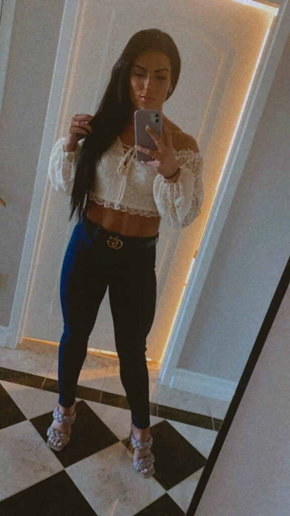 Tessa Blanchard Feet (2 photos)