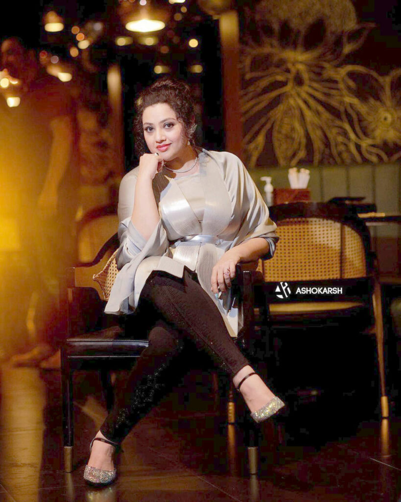 Meena Feet (3 images)