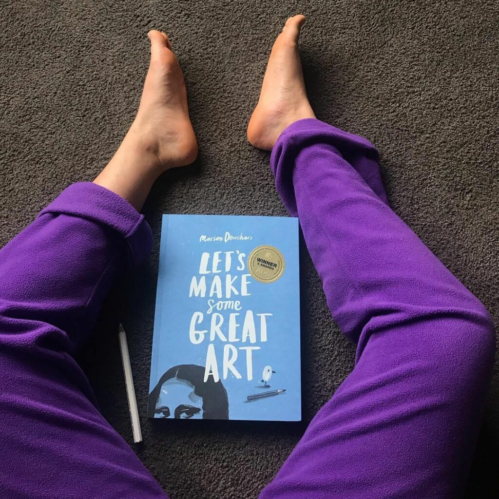 Tatum Warren Ngata Feet (2 photos)