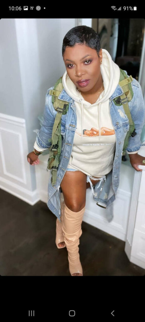 Tarhonda Jones Feet (6 photos)