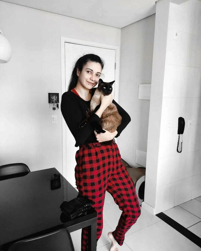 Lana Burns Feet (4 photos)