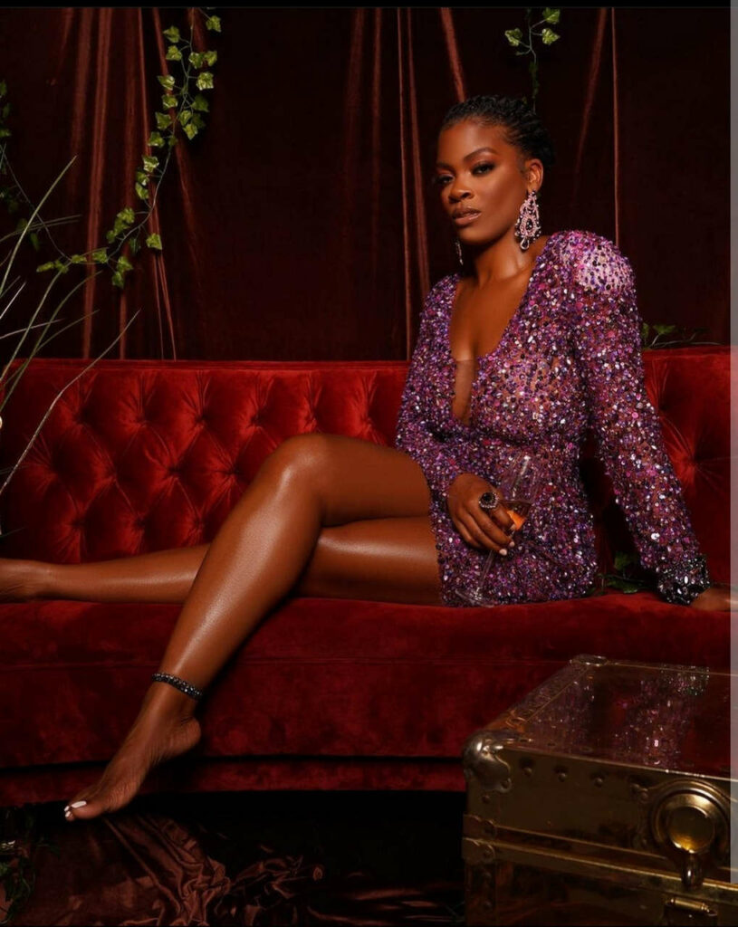 Ari Lennox Feet (3 photos)
