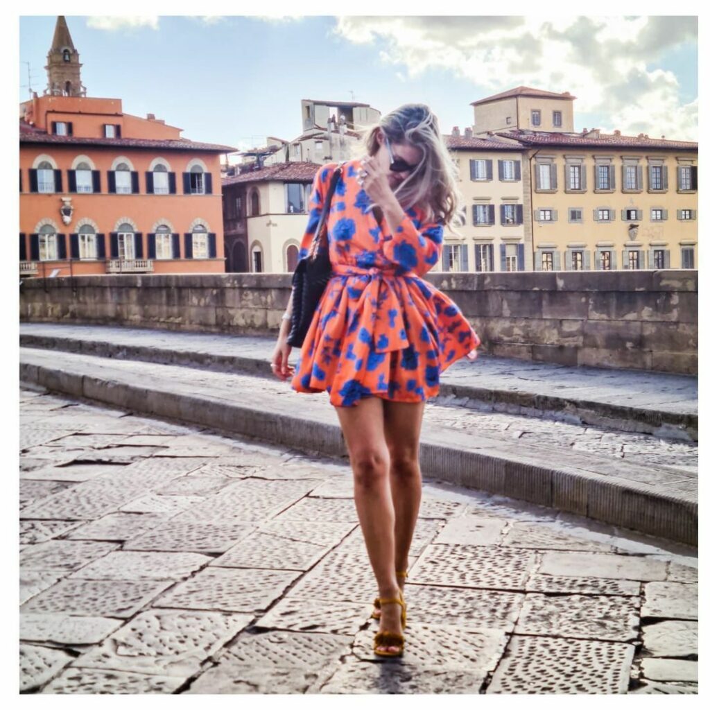Manto Gasteratou Feet (2 pictures)