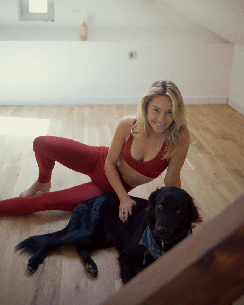 Alison Cossenet Feet (3 pictures)