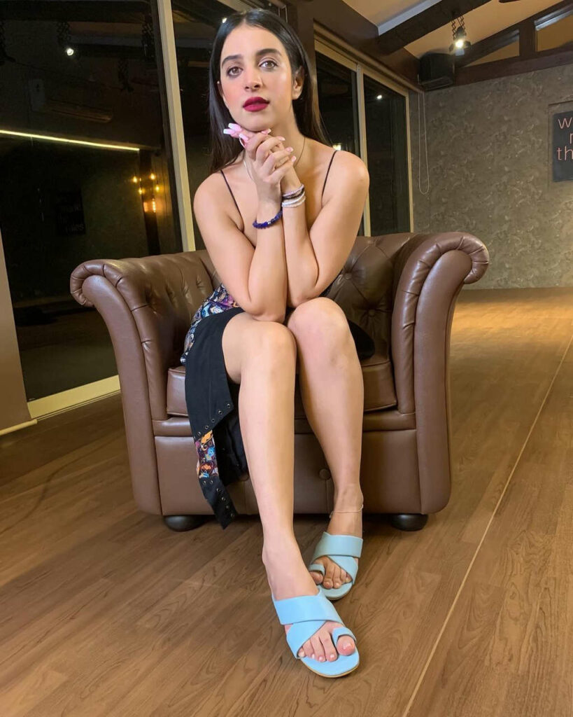 Benafsha Soonawalla Feet (2 images)