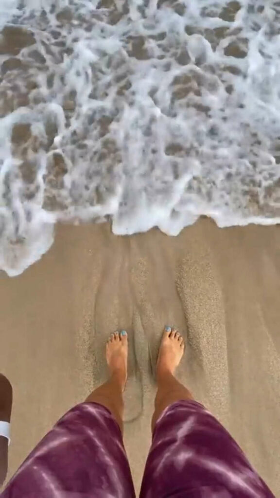 Abby Chin Feet (3 photos)