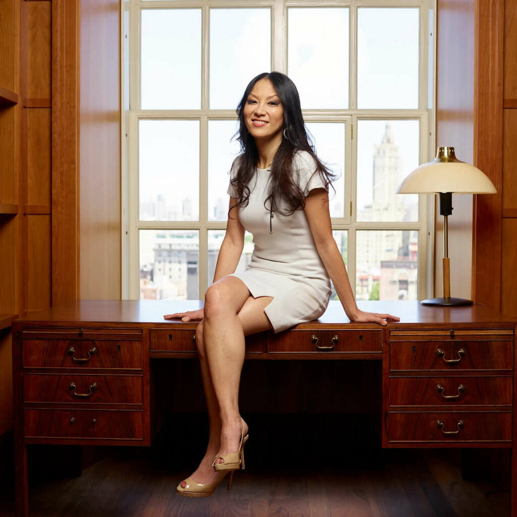 Amy Chua Feet (2 images)
