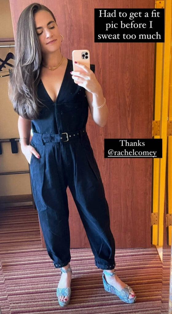 Charlotte Wilder Feet (2 photos)