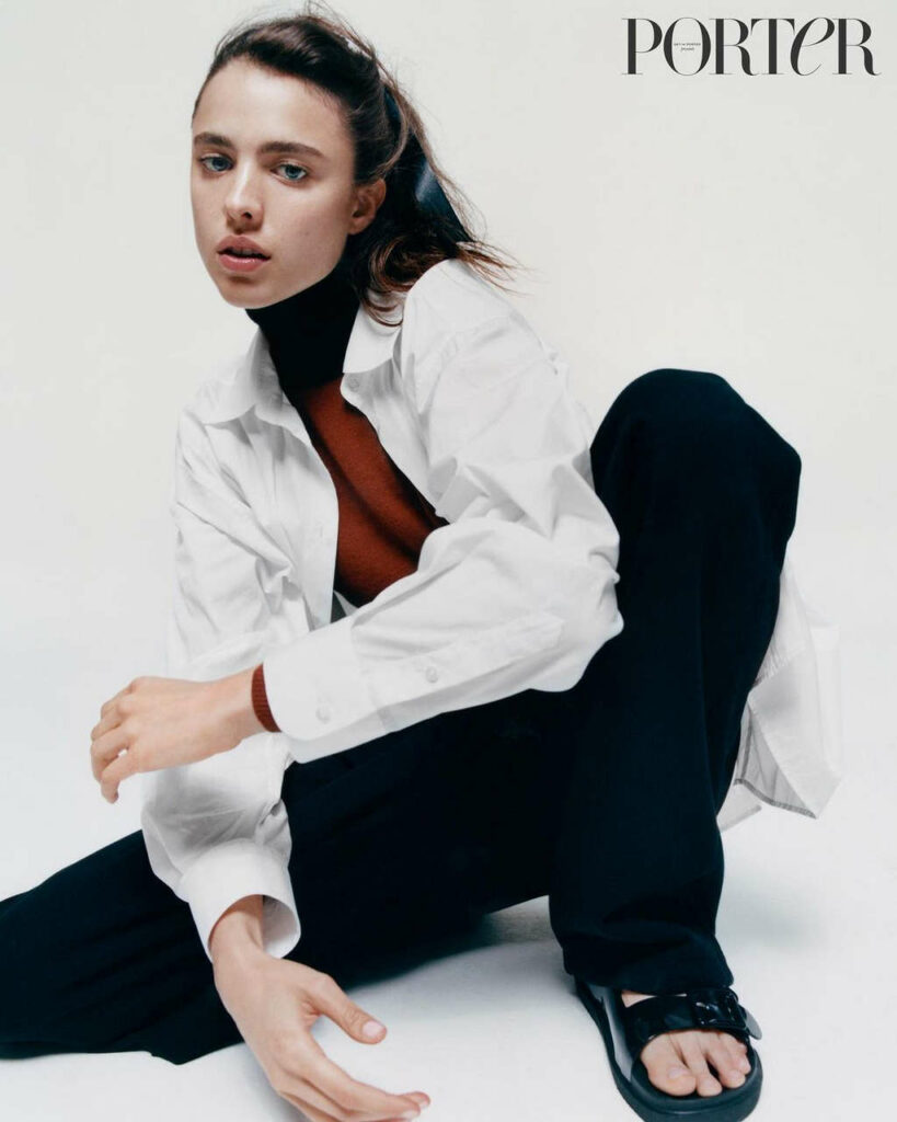 Margaret Qualley Feet (2 images)