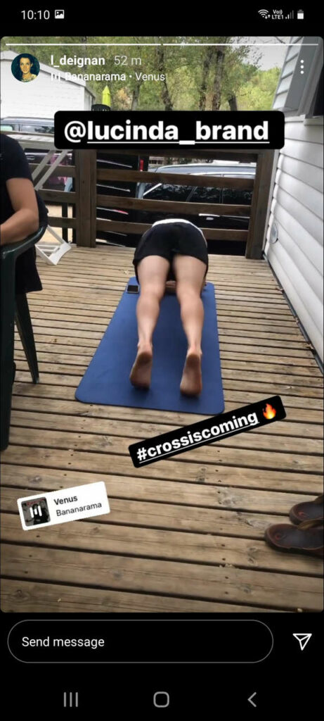 Lizzie Armitstead Feet (2 photos)