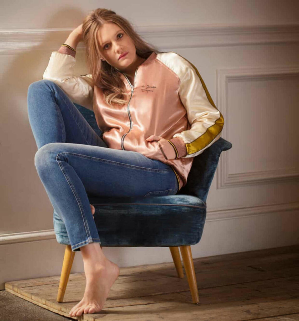 Romola Garai Feet (3 photos)