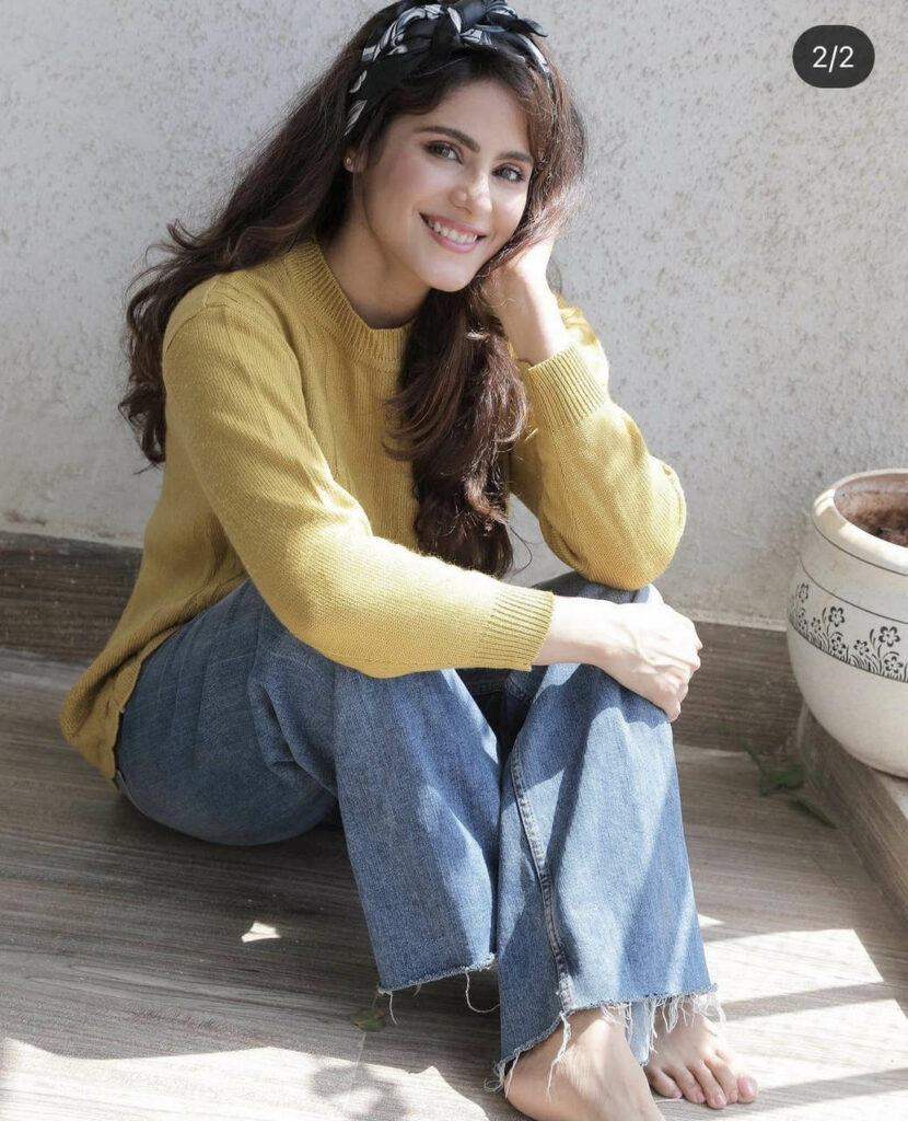 Onima Kashyap Feet (3 photos)