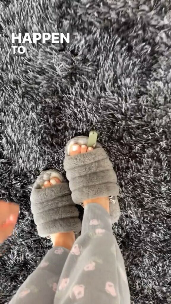 Jenna Ezarik Feet (5 images)