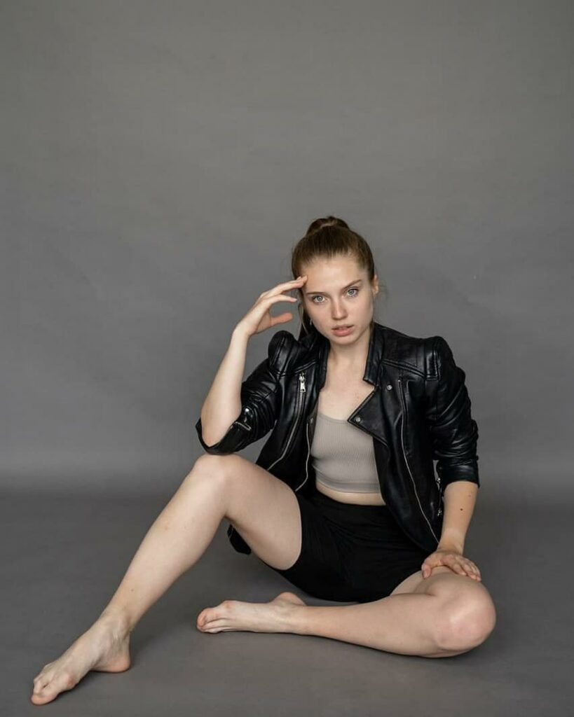 Veronika Moxireva Feet (14 photos)