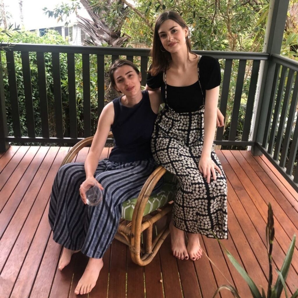 Laurie Nunn Feet (4 photos)