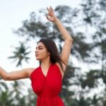 Aashka Goradia Goble Wiki, Biography, Age, Family, Facts & More
