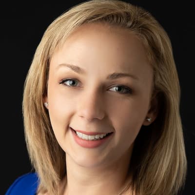Heidi Werosta Bio, Age, Family, KFYR, Husband, Height, Salary, Net Worth