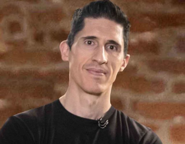 Who Is Jeff Cavaliere? His Age, Height, Wife, Family, ATHLEAN-X Program » Celebily