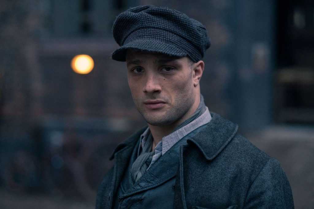 Does Cosmo Jarvis Have A Girlfriend? Everything We Know About The Cast Of Persuasion