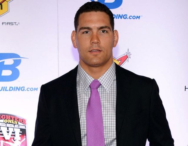 Chris Weidman Wife, Sister, Brother, Dad, Family, Height, Bio » Celebily
